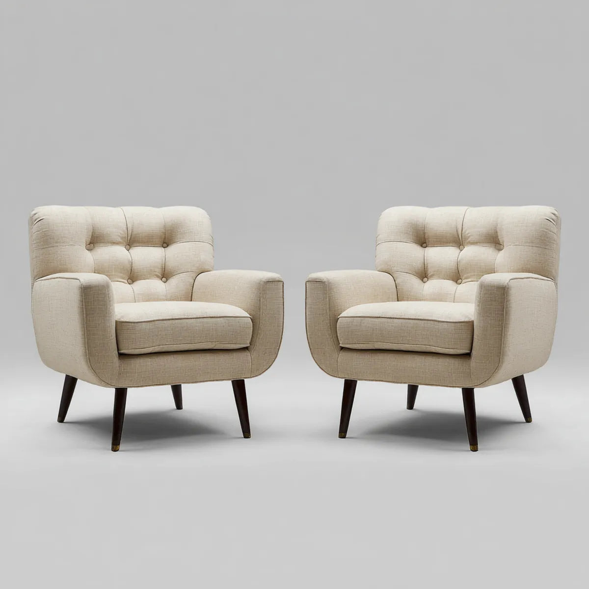 Set di 2 poltrone da soggiorno beige 82 x 80 x 86 cm in poliestere con schienale capitonné e piedi conici